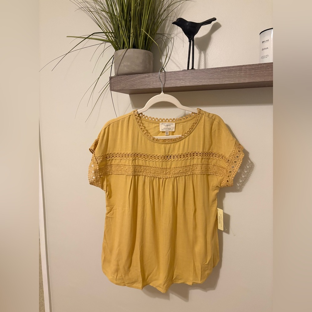 Lightweight Crochet Yoke Short Sleeve Blouse - Mustard